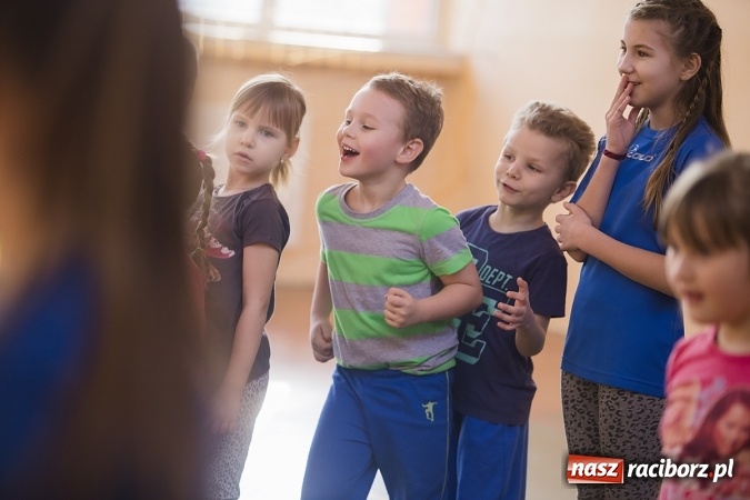 Zdjęcie w galerii na portalu naszraciborz.pl: Zawody sportowe dla przedszkolaków w SP 15 wiadomości z regionu