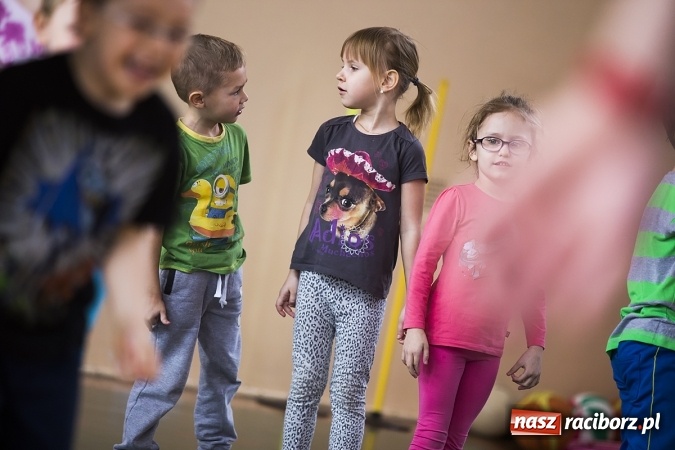 Zdjęcie w galerii na portalu naszraciborz.pl: Zawody sportowe dla przedszkolaków w SP 15 wiadomości z regionu