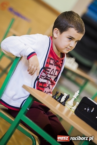 Zdjęcie w galerii na portalu naszraciborz.pl: Międzynarodowe zmagania szachistów w Tworkowie wiadomości z regionu