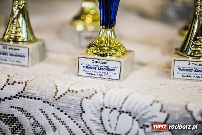 Zdjęcie w galerii na portalu naszraciborz.pl: Międzynarodowe zmagania szachistów w Tworkowie wiadomości z regionu