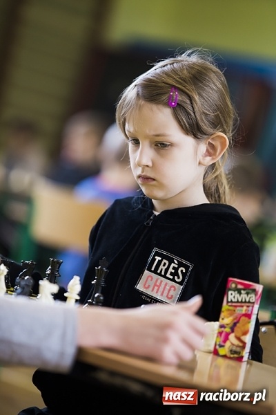 Zdjęcie w galerii na portalu naszraciborz.pl: Międzynarodowe zmagania szachistów w Tworkowie wiadomości z regionu