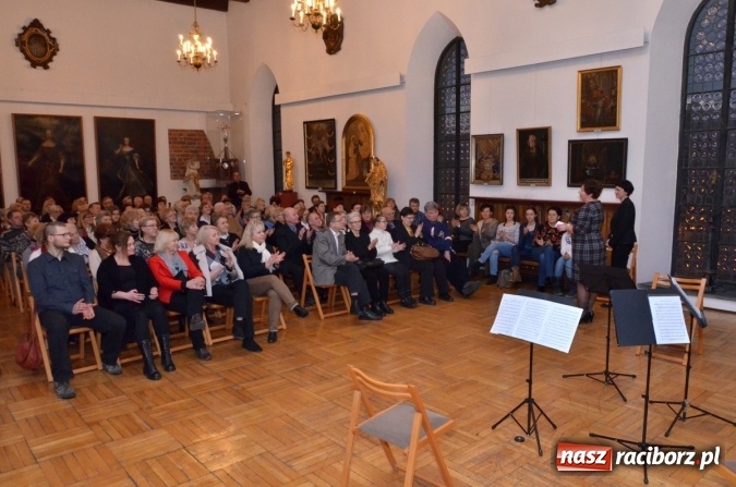 Zdjęcie w galerii na portalu naszraciborz.pl: ACOUSTIC QUARTET na koncercie karnawałowym w Muzeum wiadomości z regionu