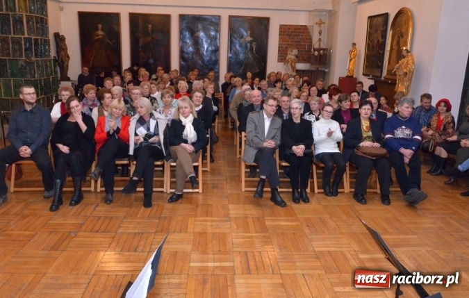Zdjęcie w galerii na portalu naszraciborz.pl: ACOUSTIC QUARTET na koncercie karnawałowym w Muzeum wiadomości z regionu