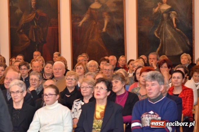 Zdjęcie w galerii na portalu naszraciborz.pl: ACOUSTIC QUARTET na koncercie karnawałowym w Muzeum wiadomości z regionu
