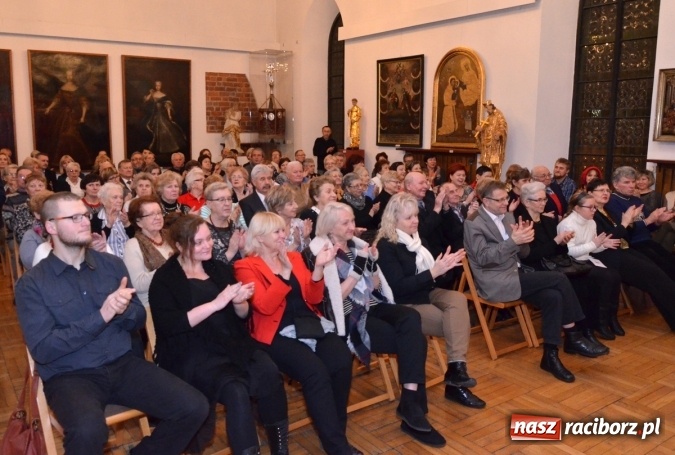 Zdjęcie w galerii na portalu naszraciborz.pl: ACOUSTIC QUARTET na koncercie karnawałowym w Muzeum wiadomości z regionu