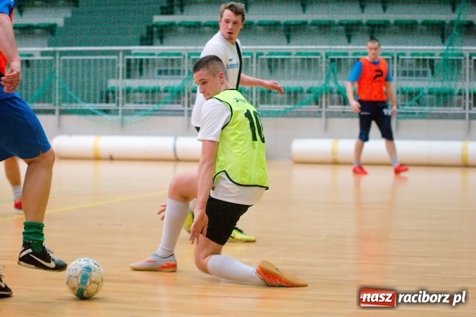 Zdjęcie w galerii na portalu naszraciborz.pl: HLPN: Piątkowe zmagania w II lidze. Trzymej Ściana i HKS Błażejowice zwycięskie wiadomości z regionu