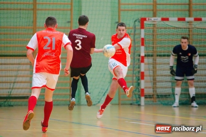 Zdjęcie w galerii na portalu naszraciborz.pl: HLPN: Piątkowe zmagania w II lidze. Trzymej Ściana i HKS Błażejowice zwycięskie wiadomości z regionu