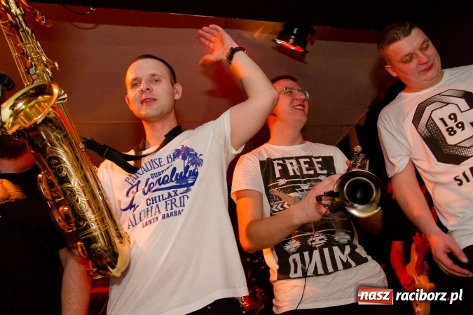 Zdjęcie w galerii na portalu naszraciborz.pl: Meteory, czyli świetny koncert TABU na Końcu Świata wiadomości z regionu