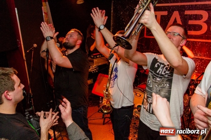 Zdjęcie w galerii na portalu naszraciborz.pl: Meteory, czyli świetny koncert TABU na Końcu Świata wiadomości z regionu