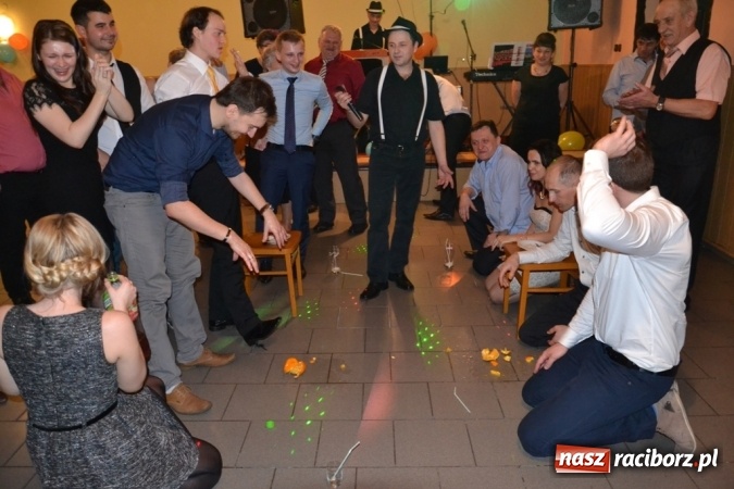 Zdjęcie w galerii na portalu naszraciborz.pl: Karnawał w rudzkich lasach, czyli... wiadomości z regionu