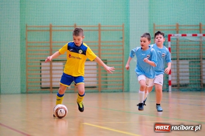 Zdjęcie w galerii na portalu naszraciborz.pl:  Zimowa Liga Halowa: III kolejka zmagań orlików za nami wiadomości z regionu