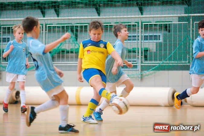 Zdjęcie w galerii na portalu naszraciborz.pl:  Zimowa Liga Halowa: III kolejka zmagań orlików za nami wiadomości z regionu