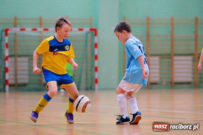 Zdjęcie w galerii na portalu naszraciborz.pl:  Zimowa Liga Halowa: III kolejka zmagań orlików za nami wiadomości z regionu