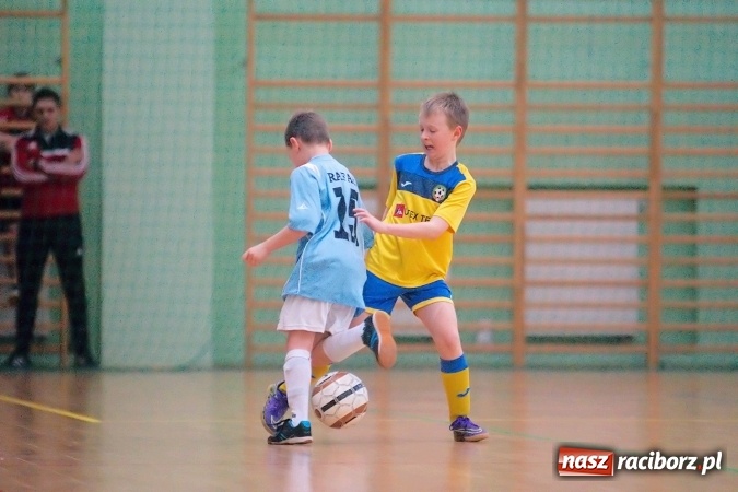 Zdjęcie w galerii na portalu naszraciborz.pl:  Zimowa Liga Halowa: III kolejka zmagań orlików za nami wiadomości z regionu