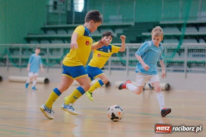 Zdjęcie w galerii na portalu naszraciborz.pl:  Zimowa Liga Halowa: III kolejka zmagań orlików za nami wiadomości z regionu