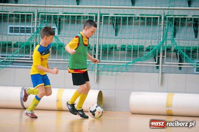 Zdjęcie w galerii na portalu naszraciborz.pl:  Zimowa Liga Halowa: III kolejka zmagań orlików za nami wiadomości z regionu