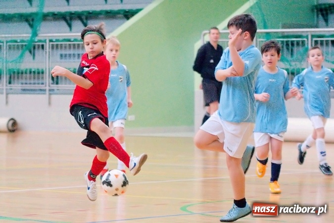 Zdjęcie w galerii na portalu naszraciborz.pl:  Zimowa Liga Halowa: III kolejka zmagań orlików za nami wiadomości z regionu