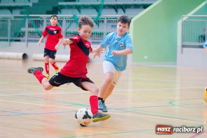 Zdjęcie w galerii na portalu naszraciborz.pl:  Zimowa Liga Halowa: III kolejka zmagań orlików za nami wiadomości z regionu