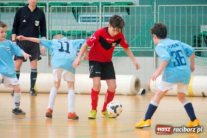 Zdjęcie w galerii na portalu naszraciborz.pl:  Zimowa Liga Halowa: III kolejka zmagań orlików za nami wiadomości z regionu