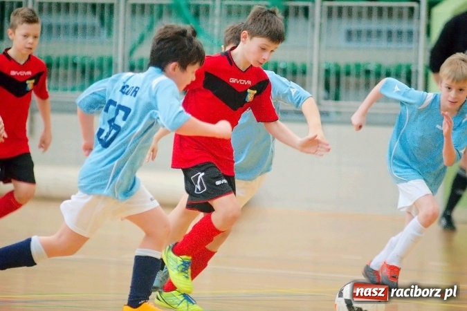 Zdjęcie w galerii na portalu naszraciborz.pl:  Zimowa Liga Halowa: III kolejka zmagań orlików za nami wiadomości z regionu