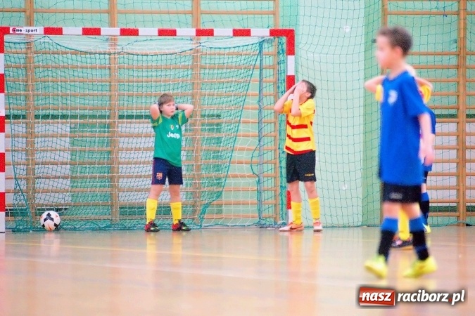 Zdjęcie w galerii na portalu naszraciborz.pl:  Zimowa Liga Halowa: III kolejka zmagań orlików za nami wiadomości z regionu