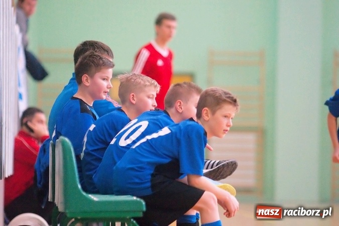 Zdjęcie w galerii na portalu naszraciborz.pl:  Zimowa Liga Halowa: III kolejka zmagań orlików za nami wiadomości z regionu