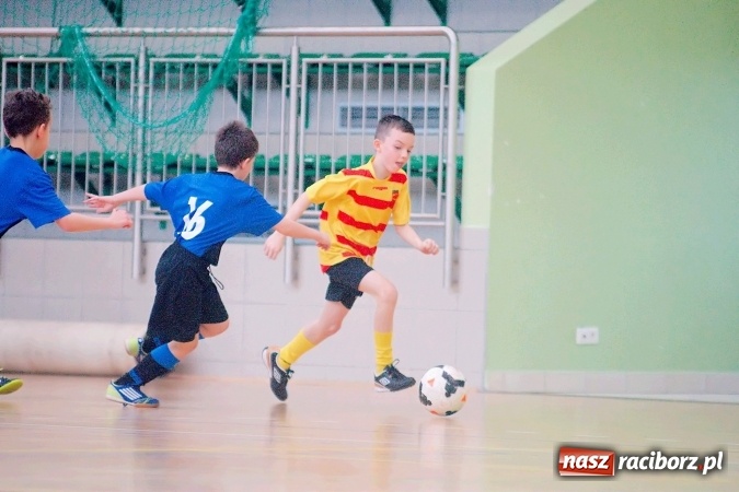 Zdjęcie w galerii na portalu naszraciborz.pl:  Zimowa Liga Halowa: III kolejka zmagań orlików za nami wiadomości z regionu