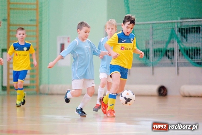 Zdjęcie w galerii na portalu naszraciborz.pl:  Zimowa Liga Halowa: III kolejka zmagań orlików za nami wiadomości z regionu