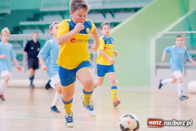 Zdjęcie w galerii na portalu naszraciborz.pl:  Zimowa Liga Halowa: III kolejka zmagań orlików za nami wiadomości z regionu