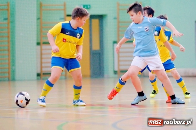 Zdjęcie w galerii na portalu naszraciborz.pl:  Zimowa Liga Halowa: III kolejka zmagań orlików za nami wiadomości z regionu