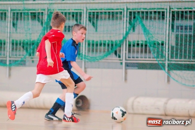 Zdjęcie w galerii na portalu naszraciborz.pl:  Zimowa Liga Halowa: III kolejka zmagań orlików za nami wiadomości z regionu