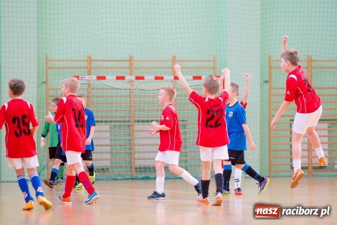 Zdjęcie w galerii na portalu naszraciborz.pl:  Zimowa Liga Halowa: III kolejka zmagań orlików za nami wiadomości z regionu