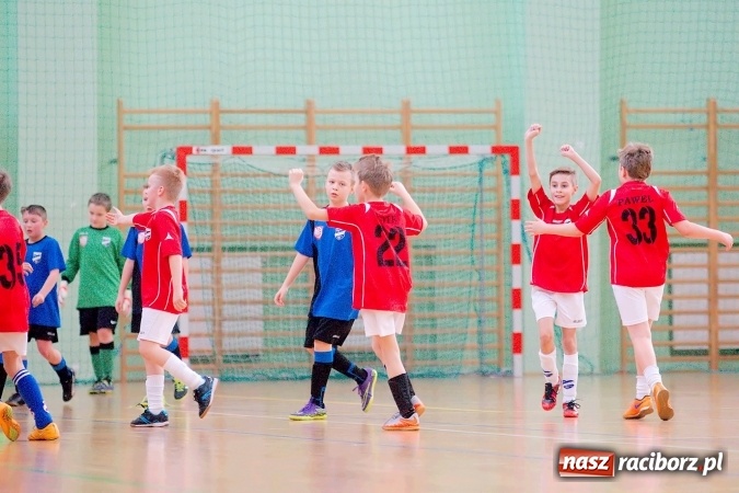 Zdjęcie w galerii na portalu naszraciborz.pl:  Zimowa Liga Halowa: III kolejka zmagań orlików za nami wiadomości z regionu