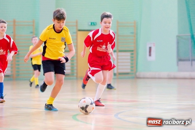 Zdjęcie w galerii na portalu naszraciborz.pl:  Zimowa Liga Halowa: III kolejka zmagań orlików za nami wiadomości z regionu