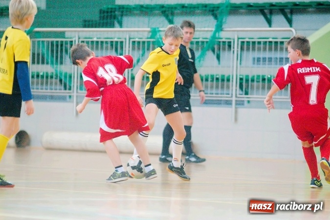 Zdjęcie w galerii na portalu naszraciborz.pl:  Zimowa Liga Halowa: III kolejka zmagań orlików za nami wiadomości z regionu