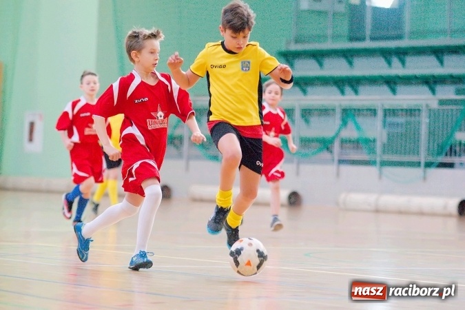 Zdjęcie w galerii na portalu naszraciborz.pl:  Zimowa Liga Halowa: III kolejka zmagań orlików za nami wiadomości z regionu