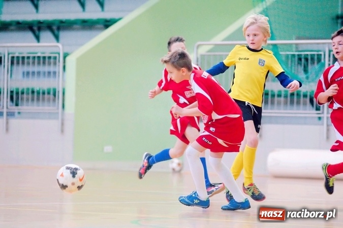 Zdjęcie w galerii na portalu naszraciborz.pl:  Zimowa Liga Halowa: III kolejka zmagań orlików za nami wiadomości z regionu