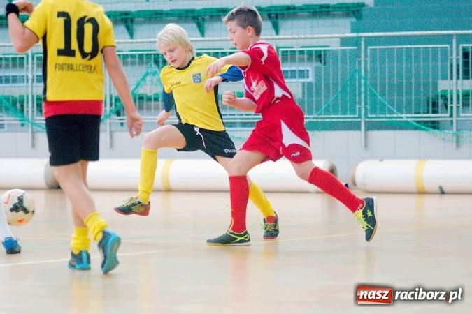 Zdjęcie w galerii na portalu naszraciborz.pl:  Zimowa Liga Halowa: III kolejka zmagań orlików za nami wiadomości z regionu