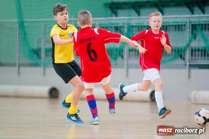 Zdjęcie w galerii na portalu naszraciborz.pl:  Zimowa Liga Halowa: III kolejka zmagań orlików za nami wiadomości z regionu