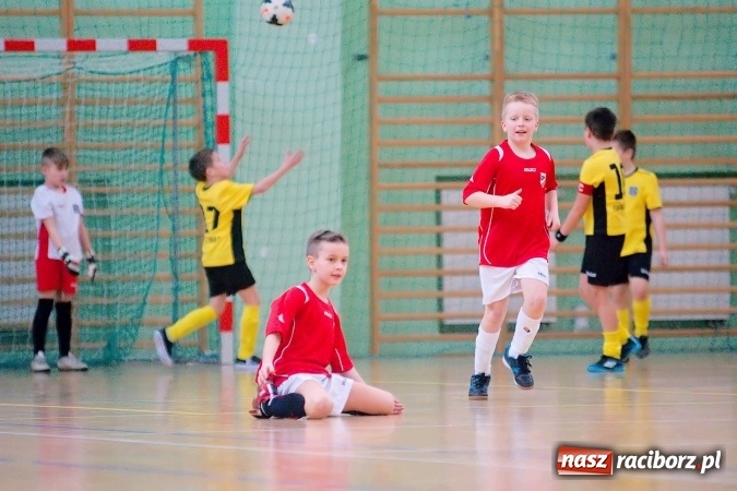 Zdjęcie w galerii na portalu naszraciborz.pl:  Zimowa Liga Halowa: III kolejka zmagań orlików za nami wiadomości z regionu