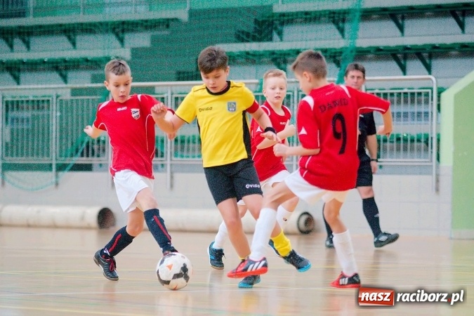 Zdjęcie w galerii na portalu naszraciborz.pl:  Zimowa Liga Halowa: III kolejka zmagań orlików za nami wiadomości z regionu