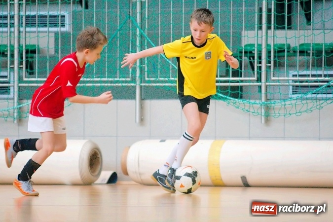 Zdjęcie w galerii na portalu naszraciborz.pl:  Zimowa Liga Halowa: III kolejka zmagań orlików za nami wiadomości z regionu