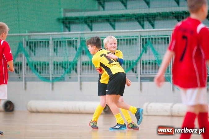 Zdjęcie w galerii na portalu naszraciborz.pl:  Zimowa Liga Halowa: III kolejka zmagań orlików za nami wiadomości z regionu