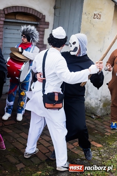 Zdjęcie w galerii na portalu naszraciborz.pl: Sławików. Bez tańczenia z niedźwiedziem szczęścia nie ma! wiadomości z regionu