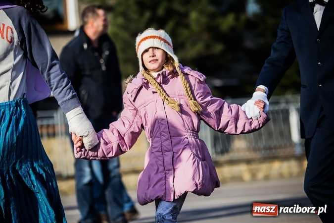 Zdjęcie w galerii na portalu naszraciborz.pl: Samborowicki tanzbär, czyli wesołe pożegnanie karnawału wiadomości z regionu