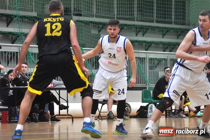 Zdjęcie w galerii na portalu naszraciborz.pl: KKS Tarnowskie Góry lepszy od Ofensywy wiadomości z regionu