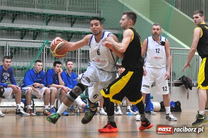 Zdjęcie w galerii na portalu naszraciborz.pl: KKS Tarnowskie Góry lepszy od Ofensywy wiadomości z regionu