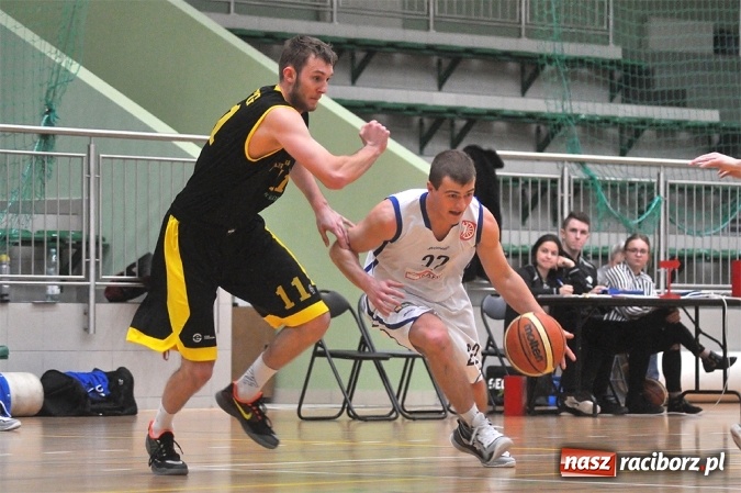 Zdjęcie w galerii na portalu naszraciborz.pl: KKS Tarnowskie Góry lepszy od Ofensywy wiadomości z regionu