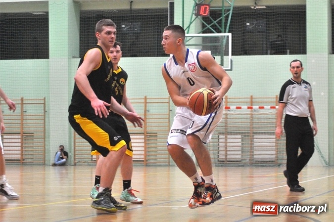 Zdjęcie w galerii na portalu naszraciborz.pl: KKS Tarnowskie Góry lepszy od Ofensywy wiadomości z regionu