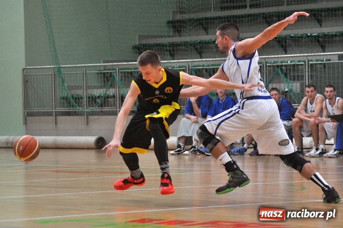 Zdjęcie w galerii na portalu naszraciborz.pl: KKS Tarnowskie Góry lepszy od Ofensywy wiadomości z regionu